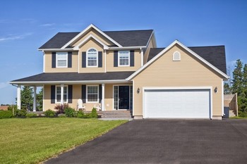 New driveway by Mullen's Asphalt Paving