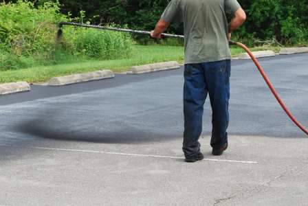Asphalt sealcoating by Mullen's Asphalt Paving