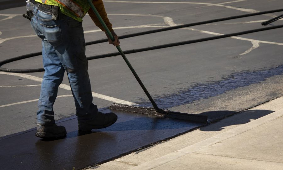 Asphalt sealcoating by Mullen's Asphalt Paving